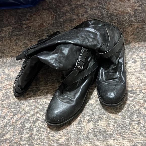 Steve Madden Boots - Picture 2 of 2